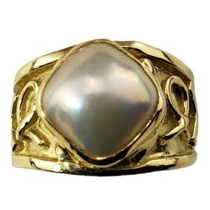 Vintage 18 Karat Yellow Gold Mabe Pearl Ring Size 7.5 #15882